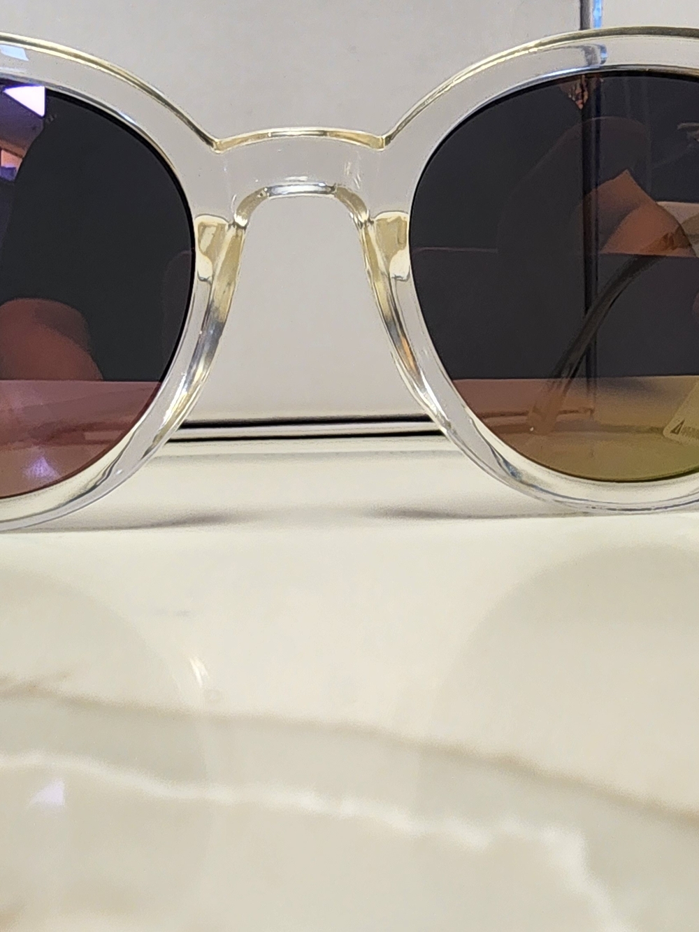 Oscar de la Renta Clear Frame Sunglasses with Green-Gold Mirrored Lenses - Picture 3 of 8